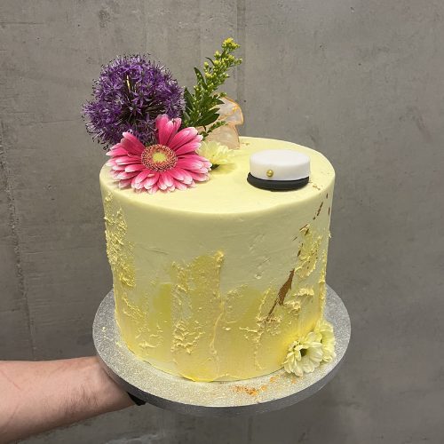Bakery_Manteli_Ylioppilaskakku_Keltainen